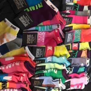 5 pairs of prepackaged socks